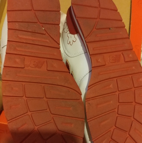 *SOLD* Elmo New Balance Shoes size 7Y - Picture 7 of 8